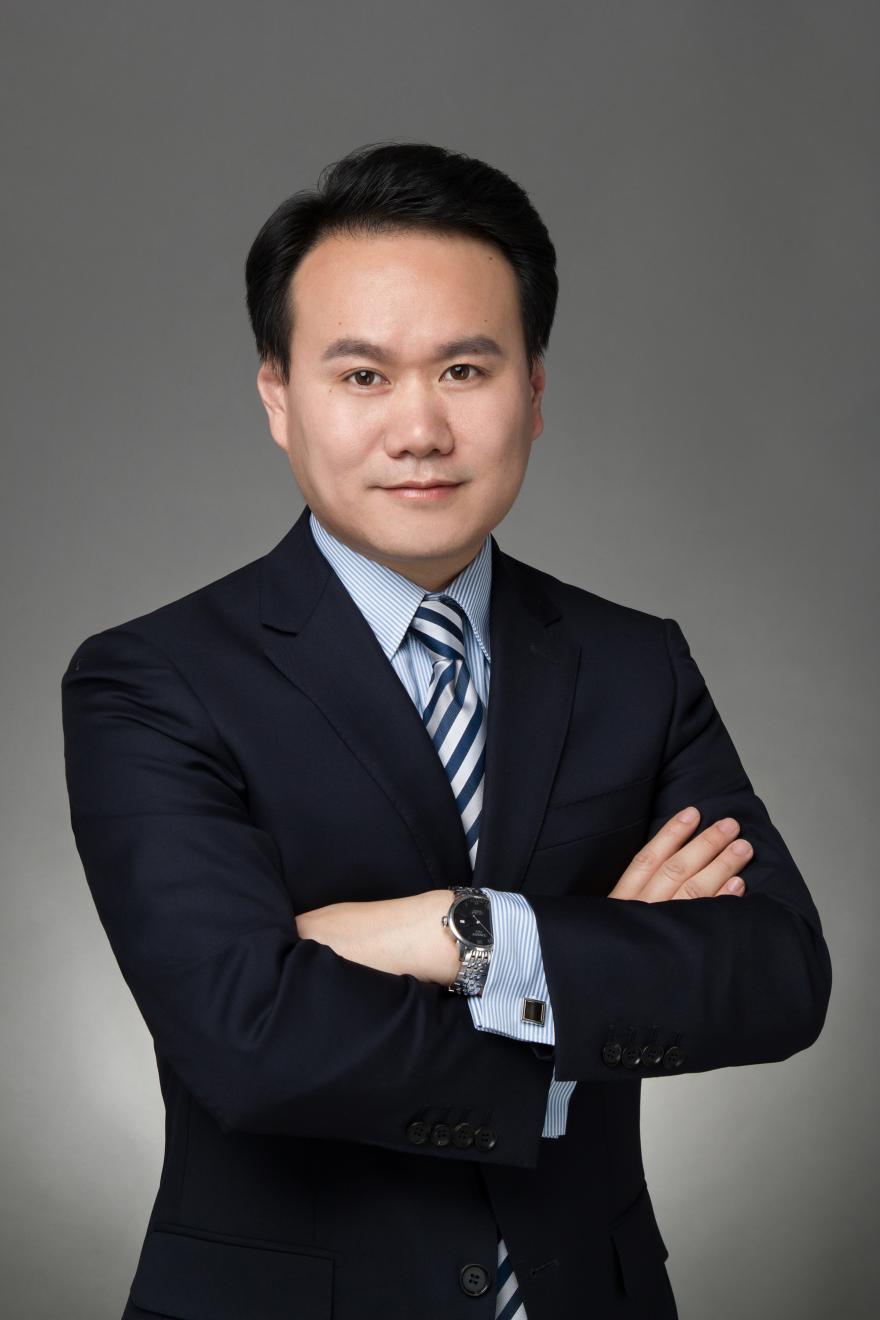 代表取締役社長 ツァオ シャオロン